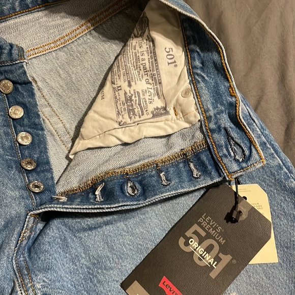 High waisted Levi jeans - Picture 3 of 4